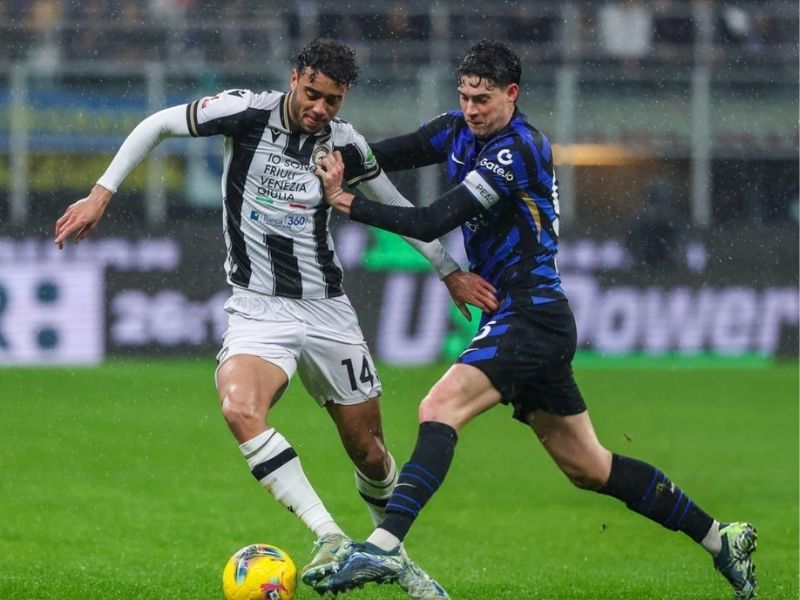 binh-luan-vien-sung-a-chay