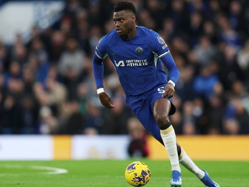 hau-ve-benoit-badiashile-2