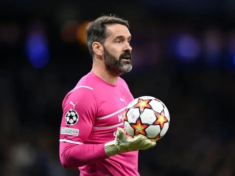 thu-mon-scott-carson-1