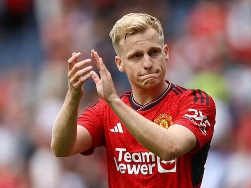 tien-ve-donny-van-de-beek-1